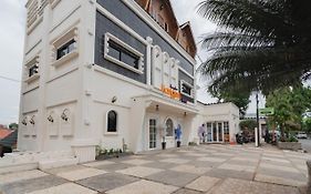 Urbanview Hotel Kangen Bungalow Purwakarta By Reddoorz
